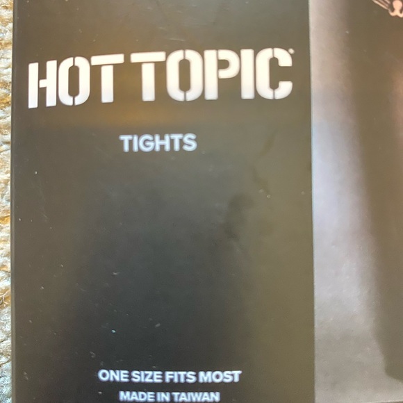 Hot Topic Black Cat Ear Socks - Picture 2 of 4